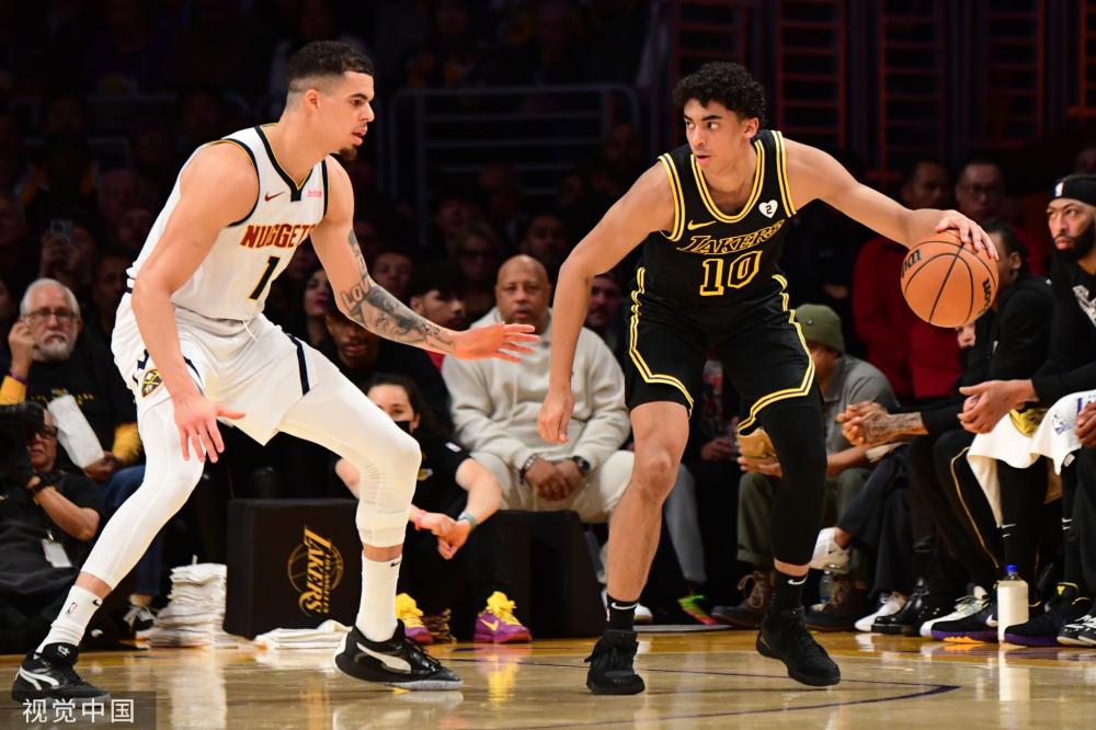 国际经济形 国际经济形